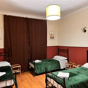  Hostel Pardis Italien